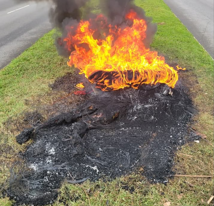 Police Launch Manhunt As Mob Burns Suspected Motorcycle Thief To Death In A’Ibom