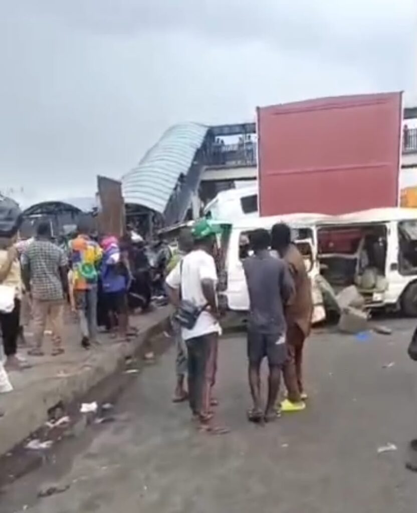 Five Seriously Injured As 40-Foot Truck Smashes Into Two Buses In Lagos