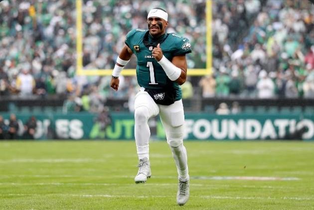 Eagles Hold Off Injured Reserve Move As Hurts Faces Possible Six-Week Absence